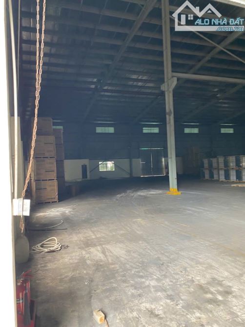 *Cho thuê kho xưởng*2400m2 trong KCN Nhơn Trạch, Nhơn Trạch, Đồng Nai.