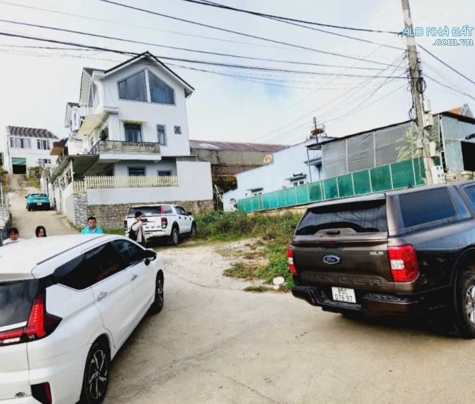 Cho thuê nhà 4 phòng khu nam hồ phường 11 đà lạt 12 triệu/tháng