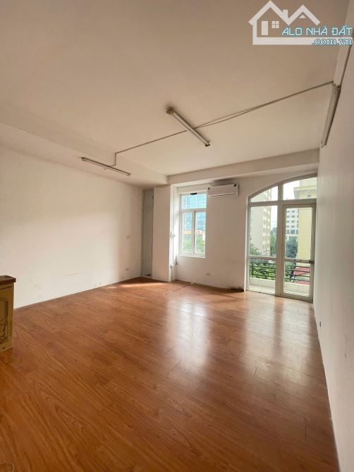 CHO THUÊ VĂN PHÒNG TẠI HOÀNG SÂM – NGHĨA ĐÔ – CẦU GIẤY, HÀ NỘI GIÁ 9TR5-DT 55M2