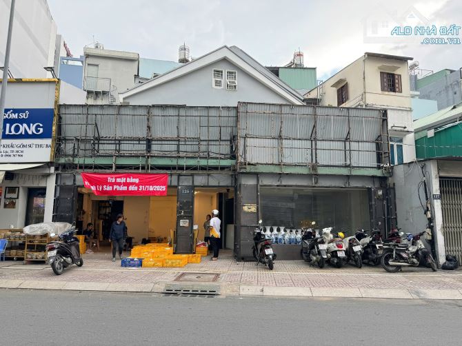 Cho Thuê Mặt Bằng 12x15m đường Nguyễn Phúc Nguyên quận 3