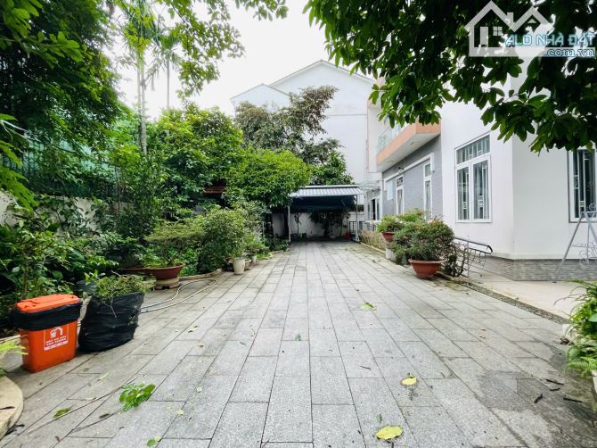 Cho thuê mặt bằng đất trống gần 200m2 đã lát nền khu dân cư Bửu Long