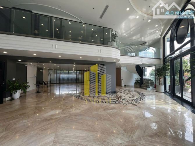 CHO THUÊ SÀN TRỆT- LỬNG TOÀ VĂN PHÒNG CAO CẤP 350M2 GIÁ 125 TRIỆU
