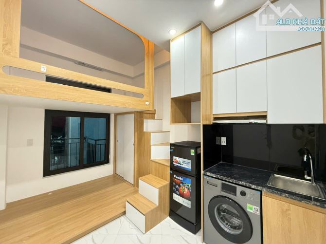 Cho Thuê CCMN 231 Khâm Thiên Đống Đa 25m2 Gác Xép + Giường Cửa Sổ Giặt Riêng Thang Máy 17P