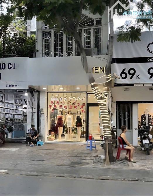 Mặt bằng cho thuê Mặt tiền đường Lê Văn Sĩ, 4x15m, 1 trệt, 3 lầu cần cho thuê