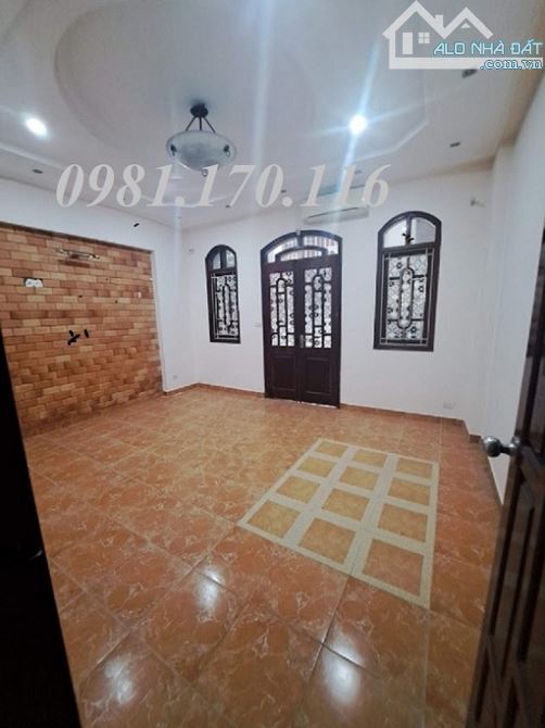 Nhà thuê ngõ 2 phố Trần Cung - Cầu Giấy. Dt 50m2 x 5 tầng, 18 triệu/tháng