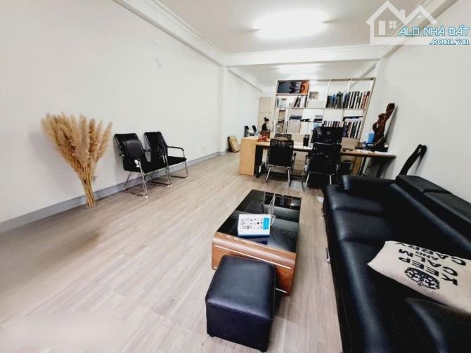 CHO THUÊ VĂN PHÒNG 60M2 GIÁ 7.5 TRIỆU PHỐ BÙI HUY BÍCH - HOÀNG MAI