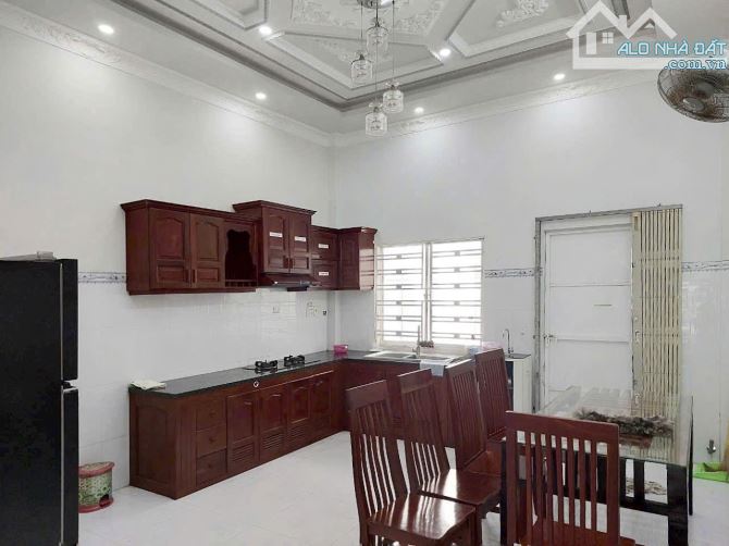 Cho thuê nhà đường số 9 khu dân cư hồng phát
