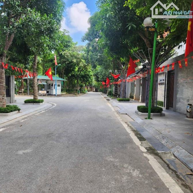 CHO THUÊ BIỆT THỰ NGUYỄN TUÂN – THANH XUÂN – 193M² – 4 TẦNG + HẦM – MẶT TIỀN 10M