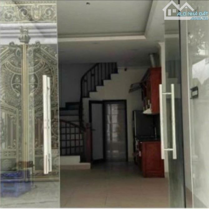 CHO THUÊ NHÀ THẠCH BÀN LONG BIÊN 36m 8.5 TRIỆU 5 TẦNG Ô TÔ KINH DOANH GẦN TRƯỜNG CẤP 1