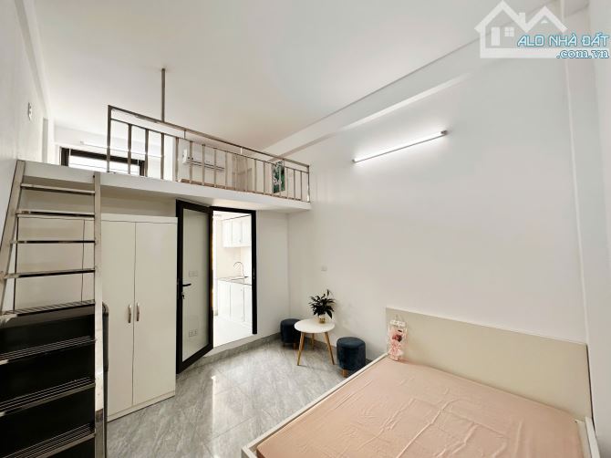 Cho Thuê CCMN Ngõ 147 Triều Khúc 35m2 Gác Xép + Giường Cửa Sổ Ban Công Bếp Riêng Thang Máy