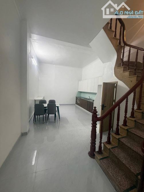 Cho thuê nhà nguyên căn 3 tầng full đồ, Thanh Am - 75m², 3PN- 10 triệu/tháng