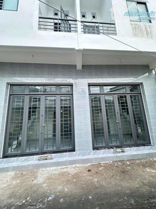 Cho thuê nhà 1 lầu đường 3/2 có máy lạnh 5,5 triệu
