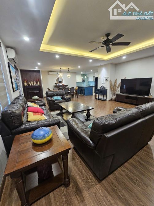 Cho thuê căn hộ tòa C Udic Westlake, Võ Chí Công,Tây Hồ 3 ngủ full đồ giá 25 tr/th