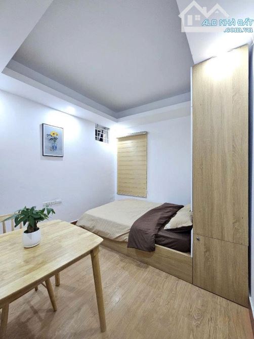 Cho Thuê CCMN 67 Linh Lang Ba Đình 25m2 Studio Cửa Sổ Vskk Thang Máy Ô Tô Đỗ Gần Chợ