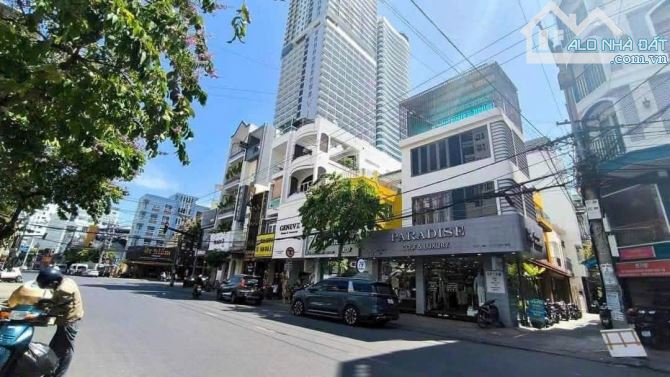 CHO THUÊ CĂN GÓC 3 MẶT TIỀN ĐƯỜNG NGUYỄN THIỆN THUẬT- NHA TRANG, VỊ TRÍ NGAY NGÃ TƯ NTMK