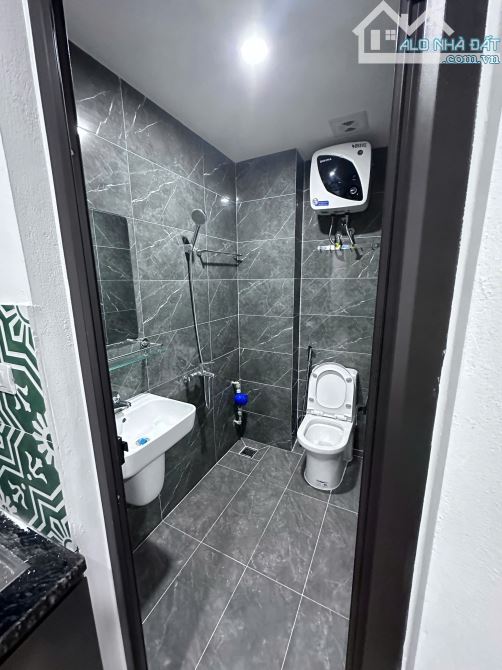Cho Thuê CCMN 138 Mễ Trì Thượng Nam Từ Liêm 25m2 Studio Cửa Sổ Ban Công Thang Máy Ô Tô Đỗ