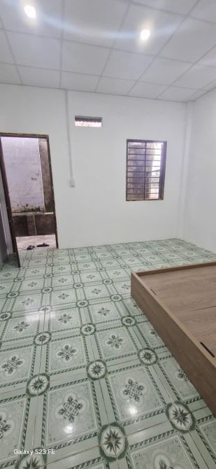 Cho thuê phòng trọ 24m2, giờ giấc tự do đường Mai Thị Lựu giá 2tr/th