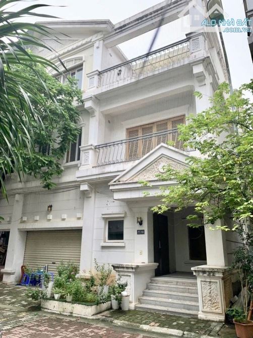 Biệt thự khu Huyndai, Tô Hiệu - Hà Đông : rộng 190m, 4 tầng, có 30 triệu