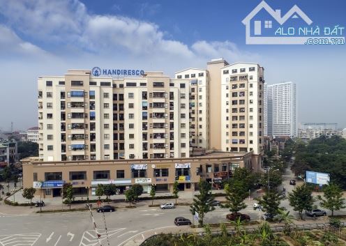 CHO THUÊ VĂN PHÒNG PHẠM VĂN ĐỒNG 136M2, CÓ NỘI THẤT, GIÁ CHỈ 28 TRIỆU/THÁNG