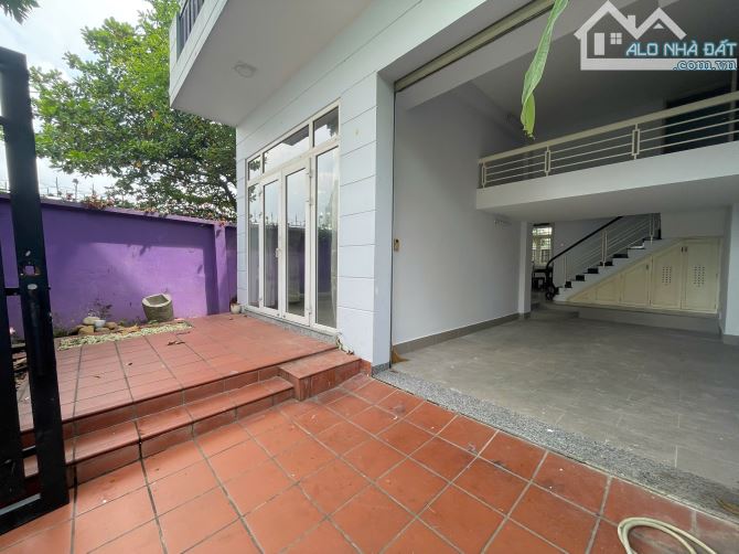 Biệt thự KDC An ninh ngay trường Tuệ Đức, thích hợp ở, văn phòng, kho