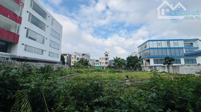 CHO THUÊ ĐẤT MẶT ĐƯỜNG LÊ HỒNG PHONG - ĐẤT 2 MẶT TIỀN RỘNG 1.643m2 - MẶT TIỀN 32,9m2