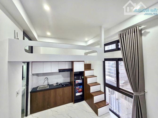Cho Thuê CCMN 394 Mỹ Đình Nam Từ Liêm 20m2 Gác Xép Cửa Sổ Thang Máy Vskk Full Đồ Gần Chợ