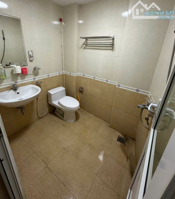 Cho Thuê CCMN Ngõ 42 Yên Hòa Cầu Giấy 60m2 2N1K Cửa Sổ Ban Công Thang Bộ Full Đồ Cơ Bản