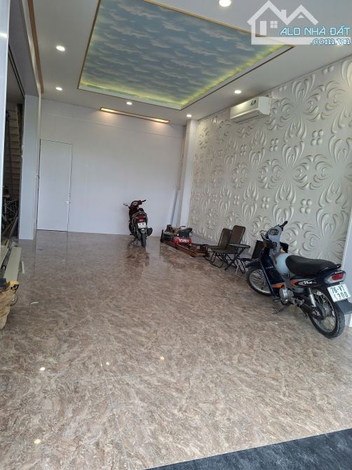💥🏡CHO THUÊ MẶT BẰNG KINH DOANH/VĂN PHÒNG MẶT TIỀN NẠI NAM♥️