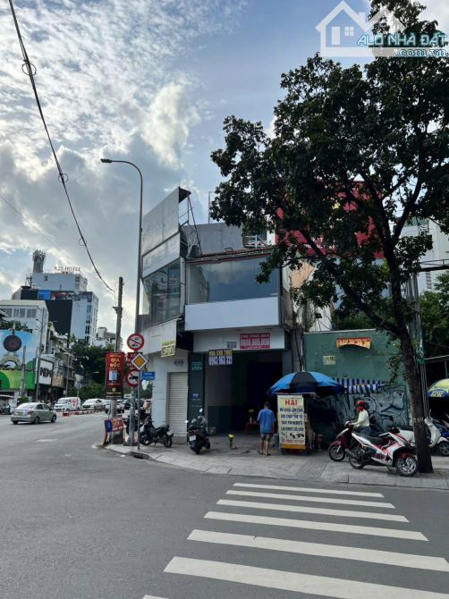 Cho thuê góc 2 MT Lý Tự Trọng-CMT8 Phường Bến Thành Quận 1