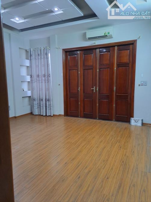 Cho thuê nhà Đào Tấn – Ba Đình DT 60m x 4 tầng, ngõ ôtô chia đôi phòng giá thuê 20tr/th