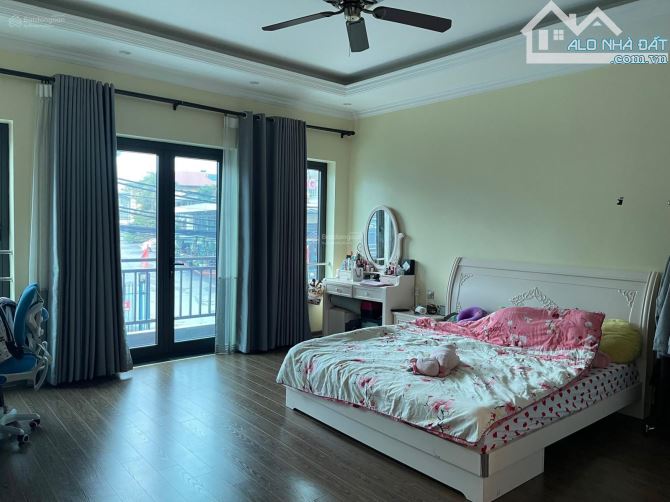 Nhà nhỏ xinh Hoàng Hoa Thám 35m2 5T gồm 3 ngủ đủ nội thất thoáng sáng ngõ ba gác chỉ 15tr