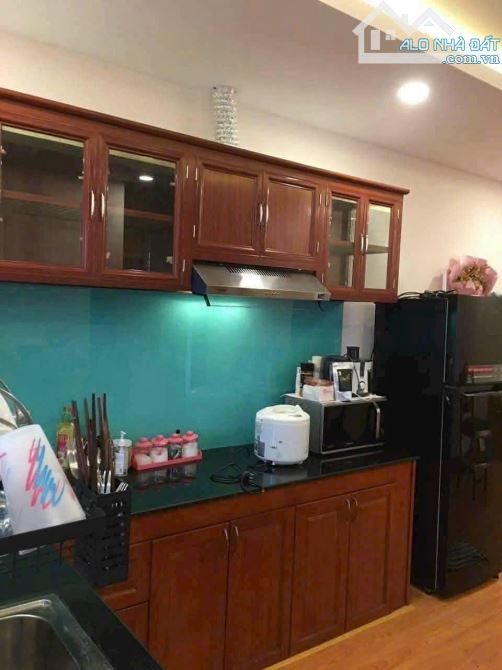 Cho thuê chung cư Ruby 2PN full nội thất giá rẻ gần lotter