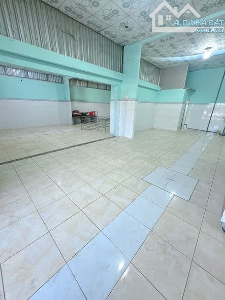 Cho thuê nhà mặt tiền kinh doanh đa ngành nghề khu trung tâm TP Bến Tre.Gía 12 triệu