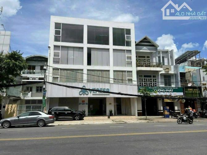 Cho thuê nhà mặt tiền đường Lý Tự Trọng Ngang 15m giá 160 triệu/tháng