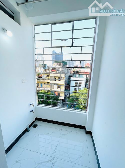 Cho Thuê CCMN Ngõ 3 Nhân Hoà Thanh Xuân 40m2 1N1K Cửa Sổ Ban Công Thang Máy Giặt Riêng