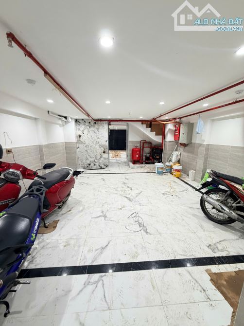 Cho Thuê CCMN 38 Thanh Bình Hà Đông 20m2 Gác Xép Cửa Sổ Vskk Bếp Full Đồ Thang Máy 18P