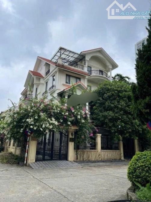 CHO THUÊ BIỆT THỰ SÂN VƯỜN MỸ ĐÌNH,NAM TỪ LIÊM DT 200M 4T, CĂN GÓC:CAFE,LỚP HỌC,VP