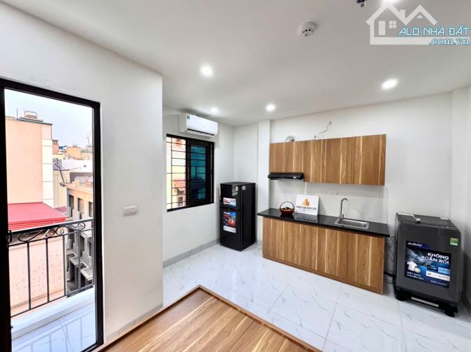 Cho Thuê CCMN 179 Phạm Văn Đồng Bắc Từ Liêm 30m2 Studio Cửa Sổ Ban Công Giặt Riêng TM