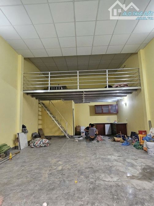 Cho thuê kiot 50m² Phố Đức Diễn – Trục chính kinh doanh, MT 5.3m, vỉa hè 3m
