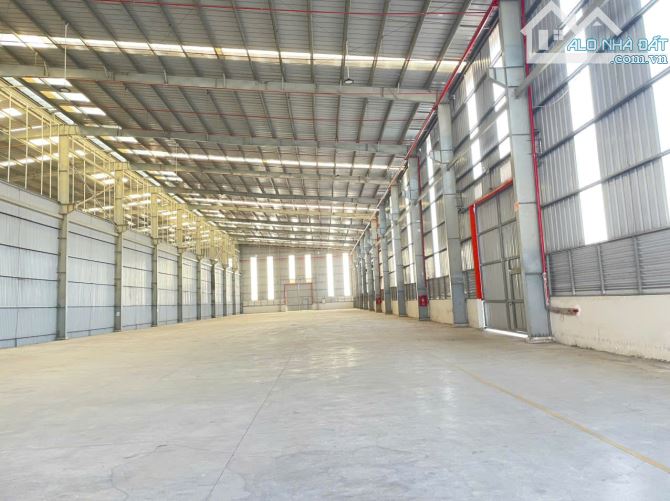 CHO THUÊ NHÀ XƯỞNG KCN ĐỨC HÒA, LONG AN 4200M2 GIÁ TỐT- PCCC TỰ ĐỘNG- ĐƯỜNG CONT