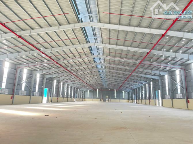 CHO THUÊ KHO XƯỞNG MẶT TIỀN QUỐC LỘ 1A, BÌNH CHÁNH 3000M2 GIÁ RẺ- PCCC TỰ ĐỘNG- CONT 24H