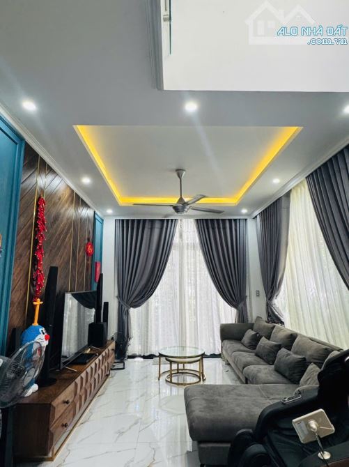📣Cho thuê nguyên căn BIỆT THỰ SÂN VƯỜN khu An Đông Villa ✅4 phòng ngủ đang làm homestay