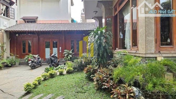Biệt Thự Sân Vườn Khu Trân Não 600m2 - 3 Lầu, Thang Máy - Đầy Đủ Nội Thất