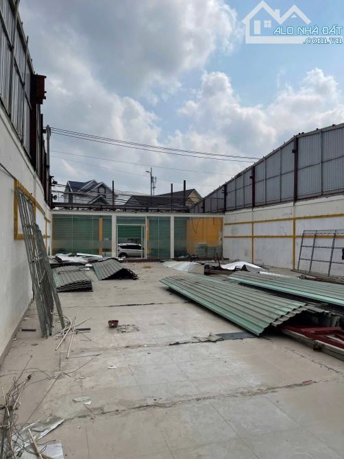 Cho thuê mặt tiền hoàng quốc việt gần bánh xèo bảy tới cần thơ ngang trên 8m