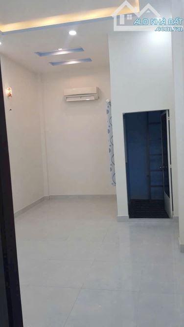Nhà thuê Gò Vấp 3PN 2WC💥Phường 11 Đường số 4 giá 10 triệu💥Sân để xe 4x14m