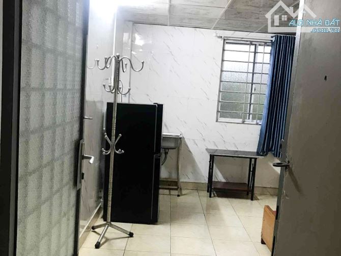 Cần cho thuê phòng đẹp đủ tiện nghi hẻm xe hơi Bạch Đằng, sát sân bay