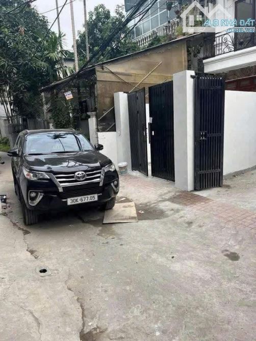 CHO THUÊ NHÀ PHỐ THẠCH BÀN LONG BIÊN 10 TRIỆU 60 m MT 4 m Ô TÔ KINH DOANH VP THANG MÁY