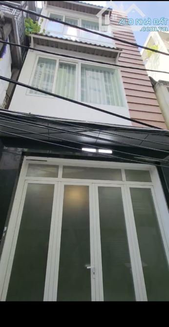 Cho thuê nhà sát mặt tiền Nguyễn Biểu, P1, Q5 nhà mới 3 tầng