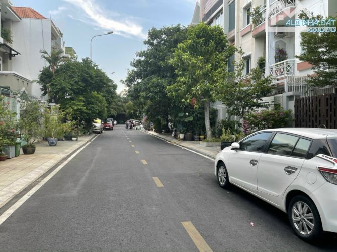 Cho thuê nhà nguyên căn Cư Xá Lữ Gia , P15 , Q11 , 4 X 15m , 4 lầu nhà đẹp , 28 Trieu/th