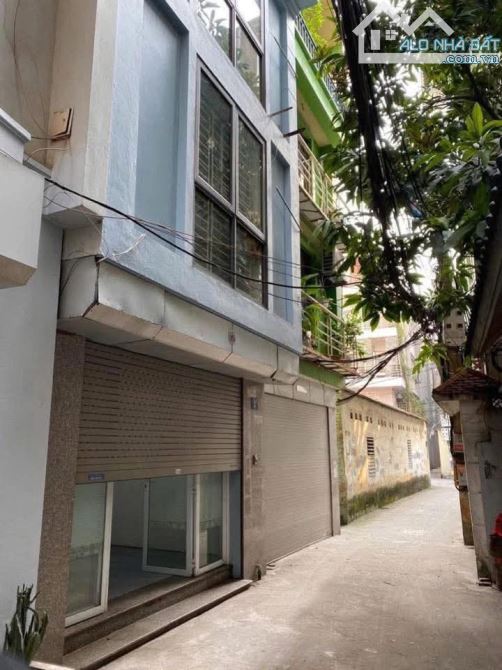 CHO THUÊ NHÀ PHỐ NGUYỄN VĂN CỪ LONG BIÊN 9 TRIỆU 40m 4 TẦNG, 4 NGỦ, Ô TÔ KINH DOANH